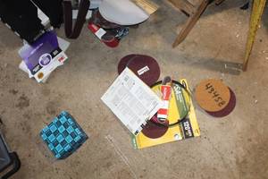 lot 1692 image: Lot of  Sanding Discs and Belts