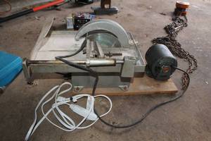 lot 1693 image: 7-12 Tile Saw