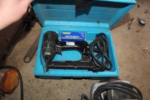 lot 1698 image: Duo-Fast Electric Tacker, Case
