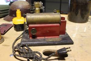 lot 1710 image: Vintage National Playthings Weeden Toy Train