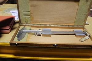 lot 1726 image: Caliper, Wood Case