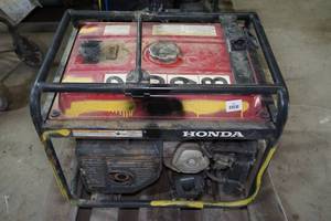lot 20 image: Honda EB-6500X 6500W Gas Generator