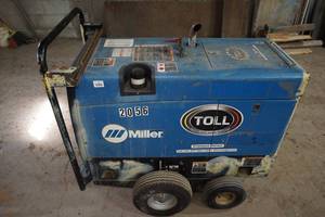lot 18 image: Miller Trailblazer 302 CCCV, ACDC Welder with 11,000W Gas Generator