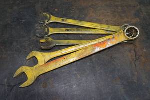 lot 143 image: Large Combination Wrenches - SAE