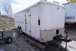 lot 7 image: 2004 Interstate Double Axle Enclosed Trailer - 22 Foot