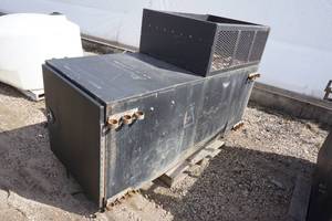 lot 133 image: Industrial Tool Box for Flat Bed Truck