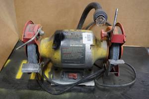 lot 92 image: Performax 6 Bench Grinder