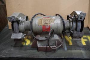 lot 76 image: Wissota 6 Ball Bearing Bench Grinder