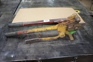 lot 69 image: Bohn-Combi Aero Strapmaster Multi Tool - CutsBendsTwistsPunches