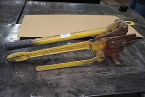 lot 36 image: Bohn-Combi Aero Strapmaster Multi Tool - CutsBendsTwistsPunches