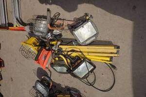lot 166 image: Assorted Work Lights
