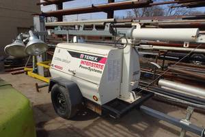 lot 8 image: 2012 Terex AL-4000 Light Tower