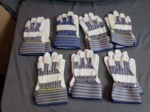 7 Pair of Leather Palm Work Gloves
