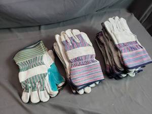 13 Pairs of Work Gloves