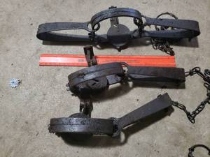 3 Leg Hold Traps