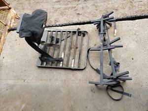 Aluminum Tree Stand and 3 Climbing Sticks