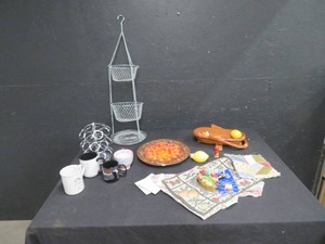 MORE KITCHEN DECOR  ITEMS