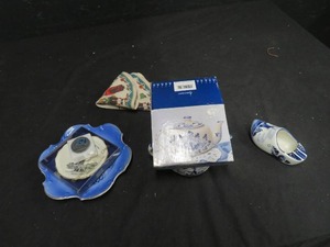 SMALL CHINA SET