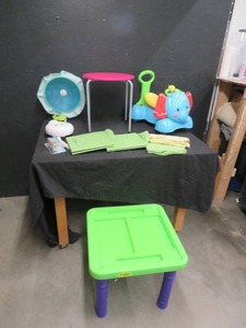 CHILDRENS BUGGY  TABLES & MORE