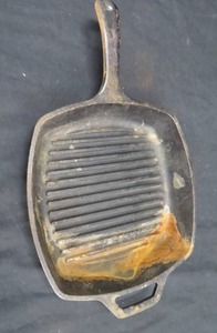 CAST IRON LODGE GRILL PAN