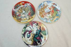 Avon Christmas plates 1994, 1993, 1992