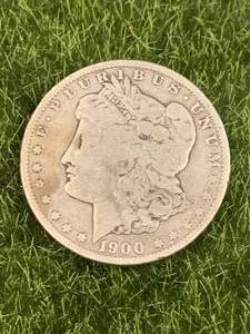 lot 2 image: 1900 Silver Morgan Dollar