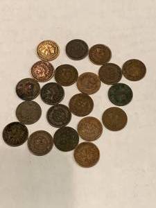 lot 7 image: Lot of 20 Indian Head Pennies
