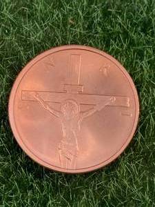 lot 11 image: One Ounce Copper Jesus on The Cross Round