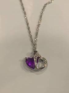 lot 25 image: Purple Heart Necklace
