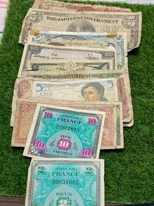lot 57 image: Large Lot of Foreign Currency
