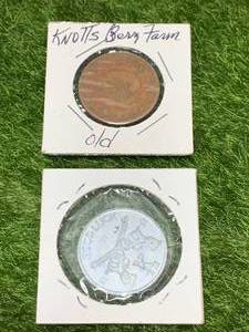lot 72 image: Vintage Knotts Berry Farm Token & Good Luck Token