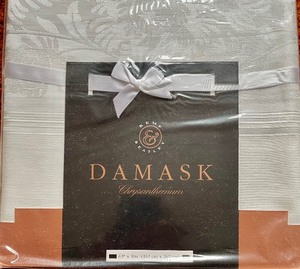New Damask Tablecloth and 8 Cloth Napkins