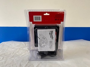 MILWAUKEE M18 & M12 RAPID CHARGER