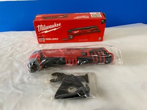MILWAUKEE M12 MULTI TOOL