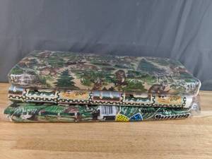 lot 80 image: Collection of Fabrics Makower UK Farm Animal Fabric and Friends of the Forest - Z