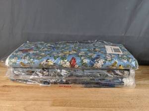 lot 29 image: Collection of Bird Themed Bolts of Fabric - Z