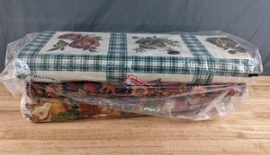 lot 483 image: Collection of 3 Autumn Themed Fabric Bolts - Z