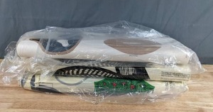 lot 487 image: Lot of 3 Wild Bird Collection Centerpiece Patterned Fabric Bolts - Z
