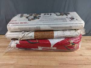 lot 467 image: Assorted Bolts of Christmas Theme Appliqus and Fabric - Z