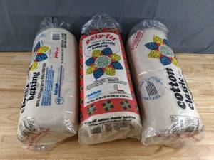 lot 341 image: Assortment of Cotton Classic Batting - Z
