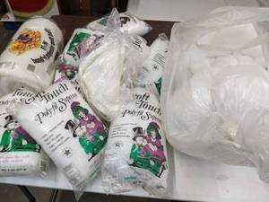 lot 346 image: Assortment of Quilt Batt and Soft Touch Poly-Fil Supreme - Z