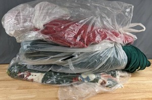 lot 279 image: Three Bolts of Fleece Fabric (Red, Green & Snowmen) - Z