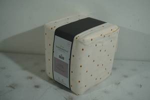lot 80 image: NEW Threshold Flannel Sheet Set - Full
