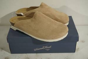 lot 110 image: NEW Ultimate Thread Bev Flats - Size 9.5