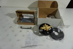 lot 172 image: NEW Drawer Handle Pulls and Shower Set