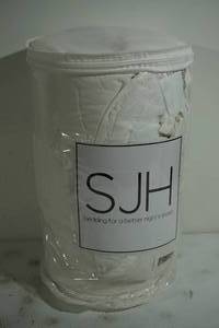 lot 163 image: NEW SJH Cozy Down Reversible Comforter - King