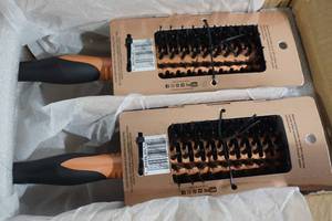 lot 207 image: NEW ConAir Quick Blow Dry Pro Brushes