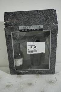 lot 183 image: Geoffrey Beene Grey Flannel Gift Set