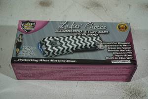 lot 193 image: NEW Street Wise Ladies Choice 21,000,000 Stun Gun with Alarm