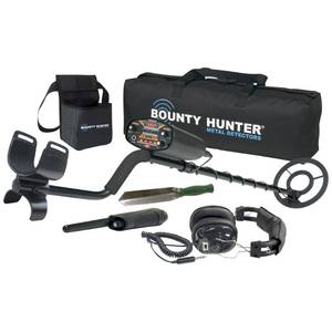 lot 52 image: NEW Bounty Hunter Landstar Metal Detector Kit